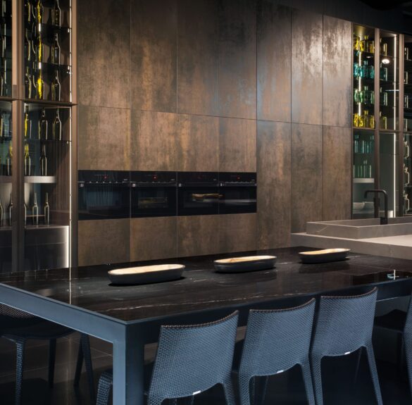BELVEDERE BLAC_MOMA RUSTEEL