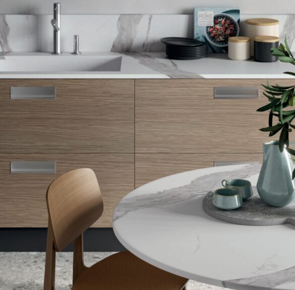 Statuario Superior bench and table